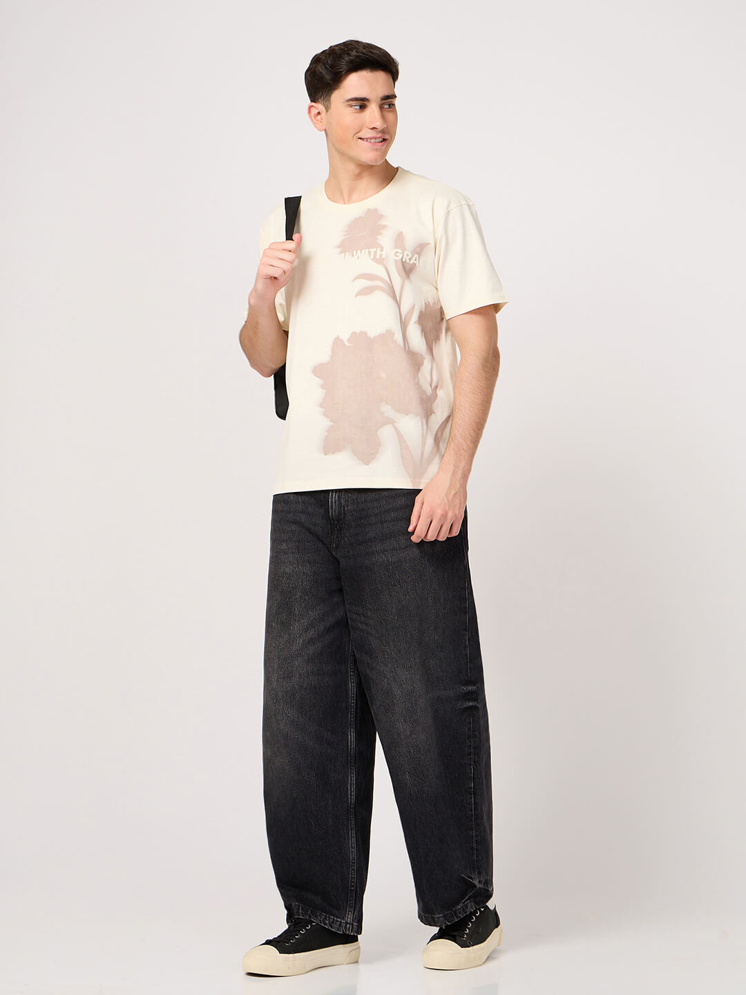 thrust club's beige printed t shirt for men