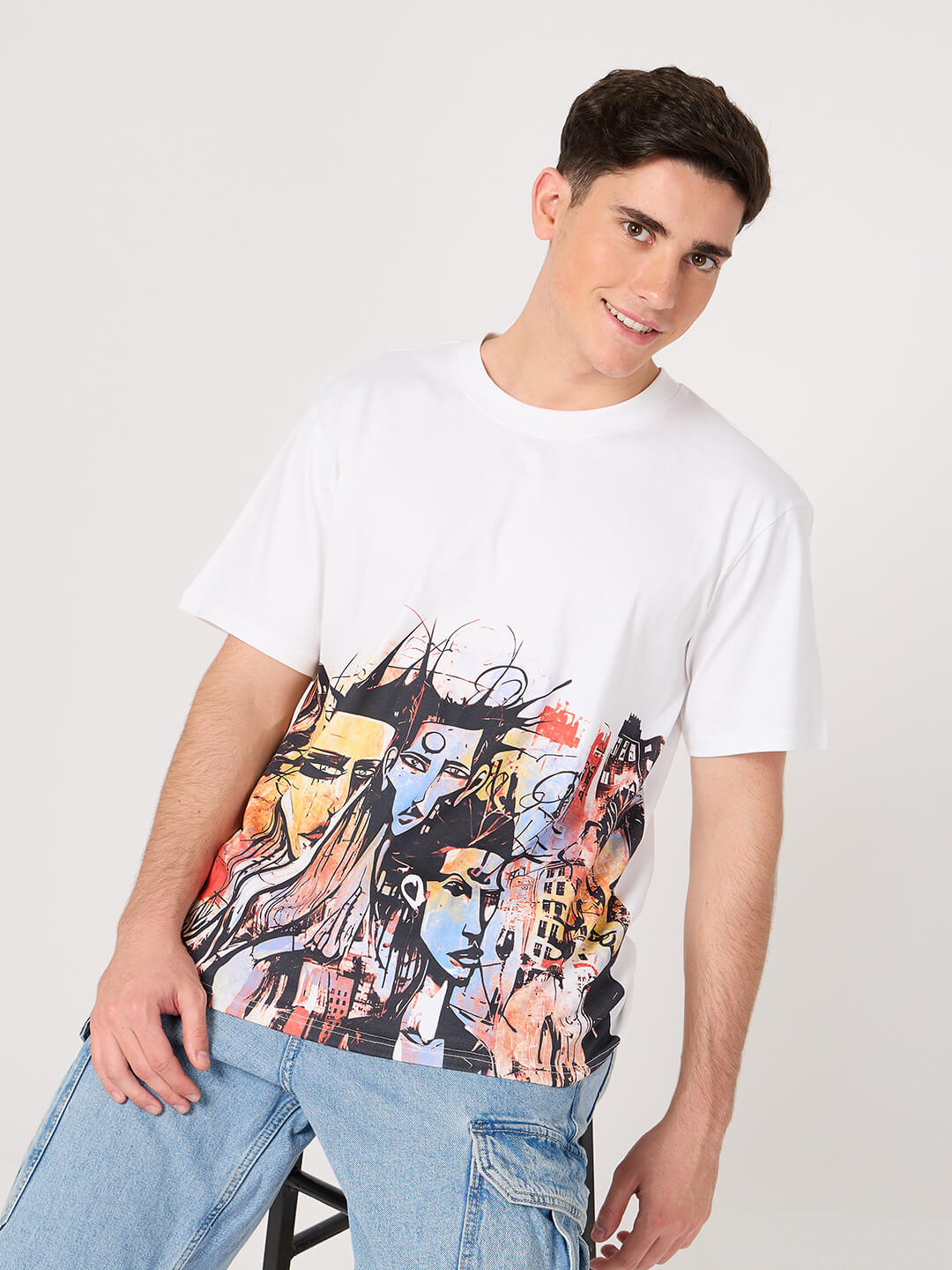 men wearing a stylish white round neck printed t shirt